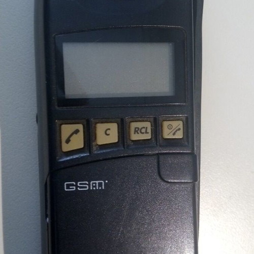 Sony Ericsson GF197 used with antenna and charging base