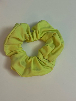Scrunchie yellow like new