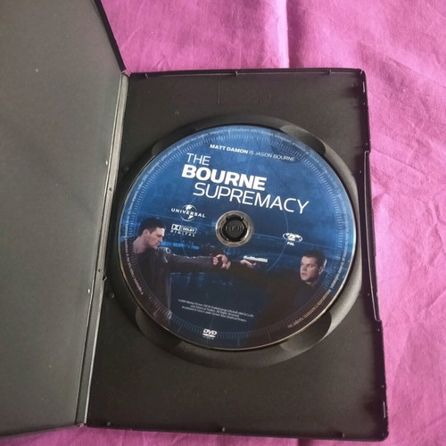 The Bourne Supremacy DVD like new, subtitles, action adventure thriller