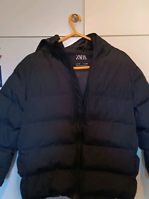 Μπουφάν για αγόρια Zara μαύρο καινούργιο, μέγεθος 140 cm