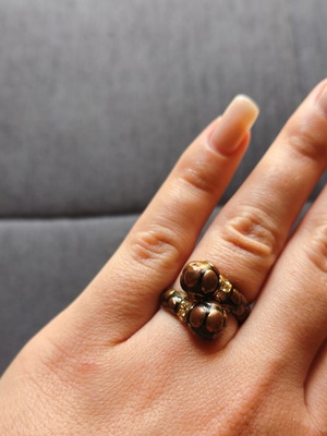 Vintage statement ring with rhinestones like new