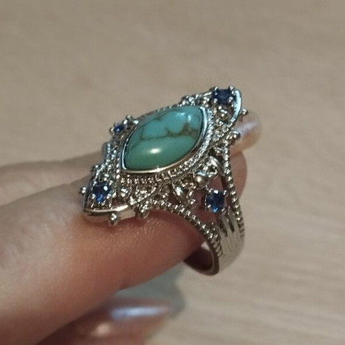 Turquoise ring like new, white gold plated, inner diameter 18 mm