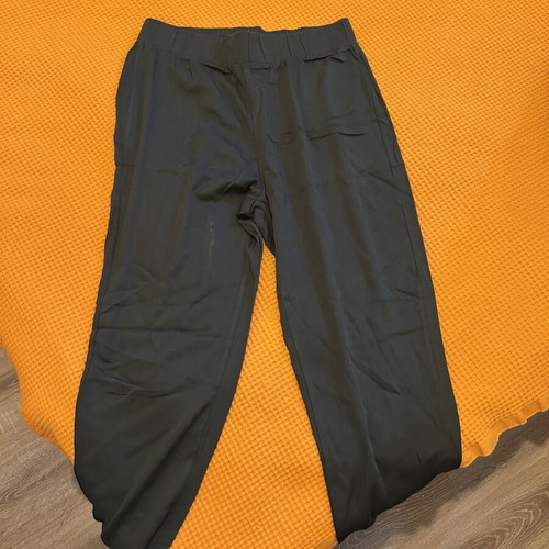 Celestino leggings medium like new, black
