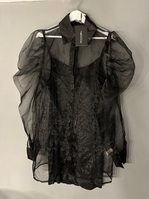 Pretty Little Thing органза екстравагантна дамска черна рокля нова