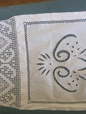 Cutwork table runner with handmade lace new