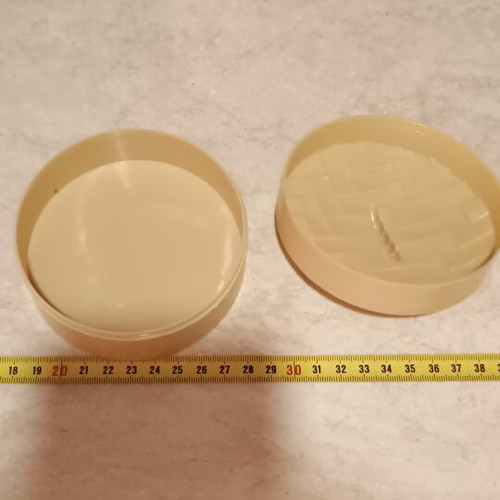 Round plastic storage box new, hermetic closure, 5cm height