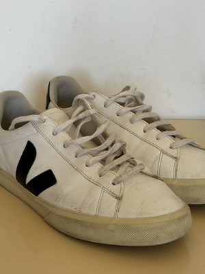 Veja Campo men's leather sneakers size 45 used, white
