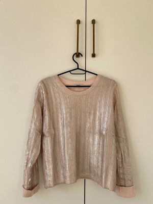 Matis pink metallic sweater as good as new, one size
