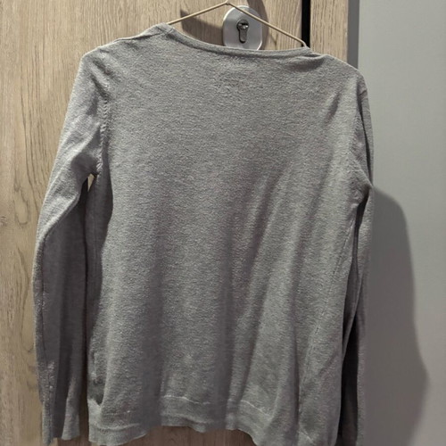 Women's cardigan used S/M gray with small hole