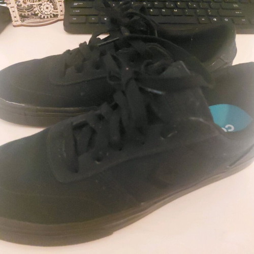 Converse black athletic shoes size 38 like new