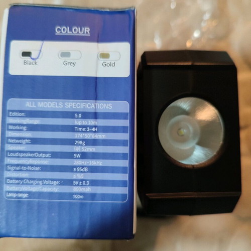 Wireless speaker with solar panel and flashlight new