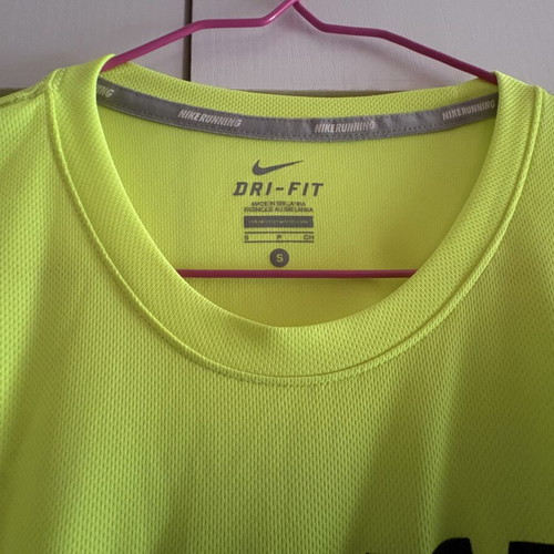 Nike Dry Fit sports shirt size S like new