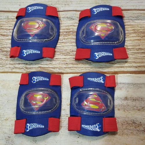 Superman wrist and knee pads set like new