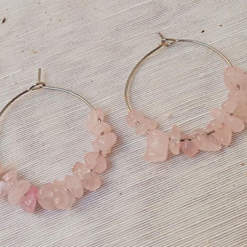 Hoop earrings with rose quartz chips new