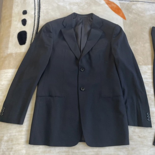 Armani Collezioni men's black suit No 50 like new