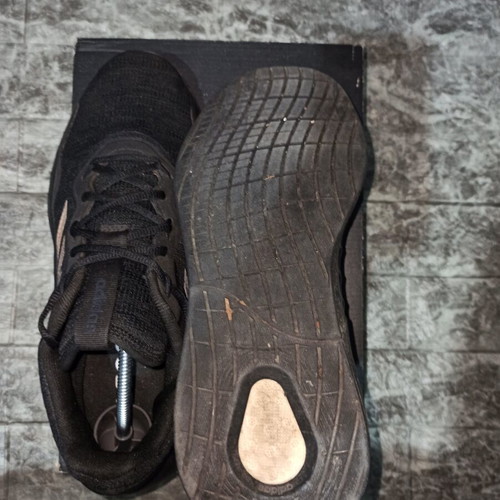 Adidas Kaptir Super αθλητικά σαν καινούργιο, νούμερο 43, μαύρα με reflective λεπτομέρειες