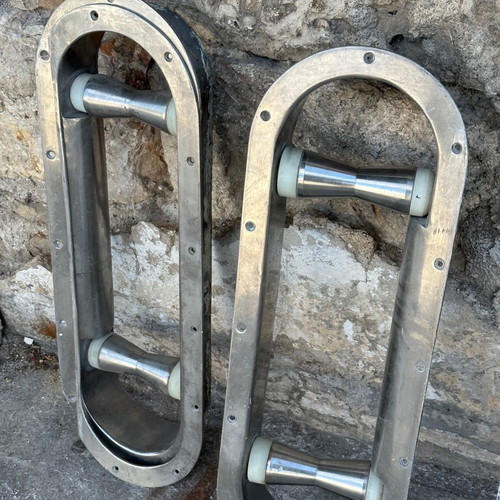 Old ship chocks used, dimensions 75x25.5 cm