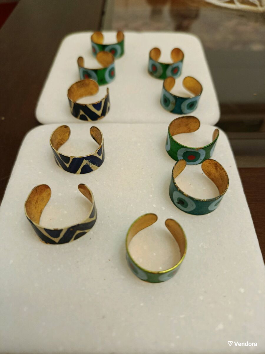 Rings used hand-painted, pack of 10, metal - € 16,00 - Vendora.cy