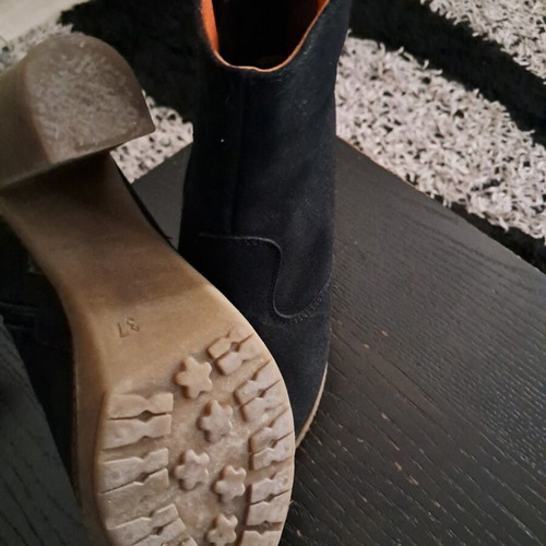 Pyramis ankle boots size 37 used, crepe heel, black and orange