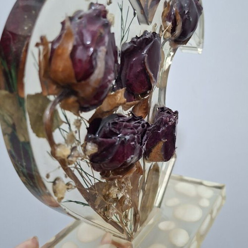 Handmade epoxy resin heart decor with real dried roses, like new