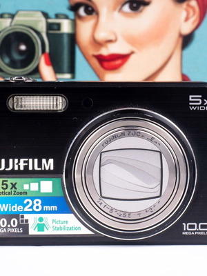 Fujifilm FinePix J110W 10MP Camera 28mm Wide 5x Zoom used