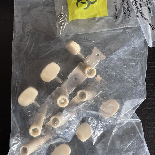 Classical guitar tuning keys 3+3 with screws