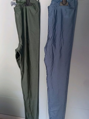 Leggings Luigi like new, turquoise and green khaki, one size, 2 pieces