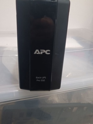 APC Back-UPS Pro 550 μεταχειρισμένο, χωρίς μπαταρία και καλώδια