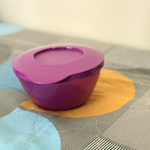 Tupperware Impressions bowl 425ml used, purple
