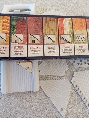 Vegetable and cheese slicer like new in excellent condition
