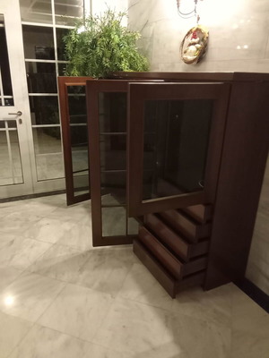 Showcase furniture with lighting like new, 3 pieces