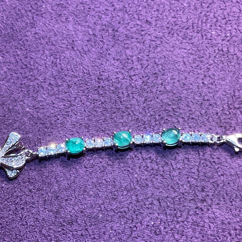 Silver bracelet with natural emeralds and certificate of authenticity new