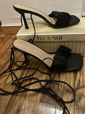 Lace Up Black Sandals size 41 like new