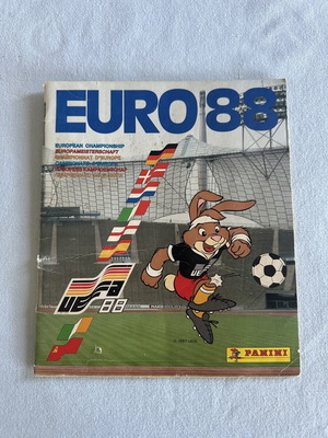 Άλμπουμ αυτοκόλλητων Panini Euro 88 σαν καινούργιο, συμπληρωμένο