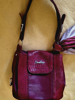 Red shoulder bag like new with silk scarf