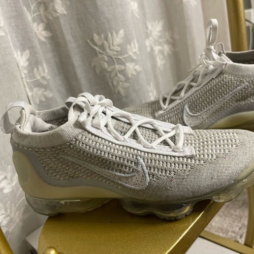 Nike αθλητικά παπούτσια νούμερο 38,5 σε άριστη κατάσταση