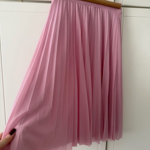 Bershka skirt pink soft like new, size S