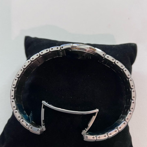 Seiko ladies 23mm bracelet like new, white