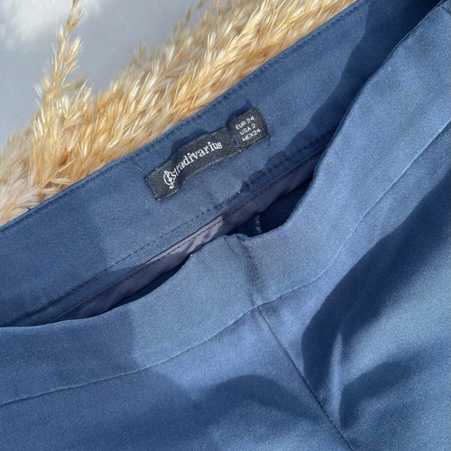 Stradivarius dark blue fabric pants used, size 34