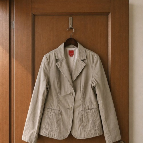 Esprit beige blazer used, tailored fit, size M