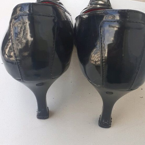 Adam's Shoes patent leather pumps used, size 38, black and red