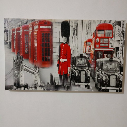 Decorative London-themed canvases like new, pack of 2