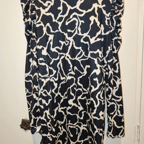 Black and white dress XXL like new