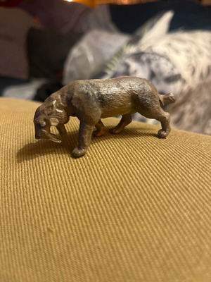 Smilodon 1972 Inpro rare figure used Sabertooth