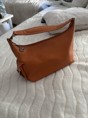 Longchamp δερμάτινη τσάντα ώμου σε πορτοκαλί