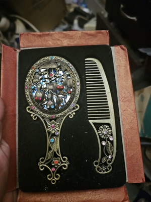 Vintage mirror and comb set