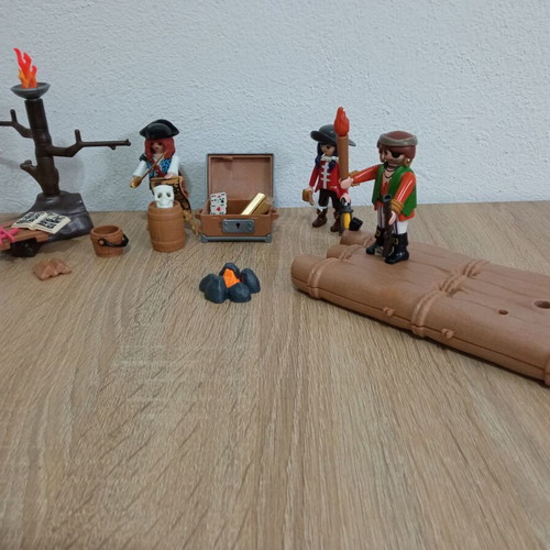 Playmobil pirates assorted pieces used