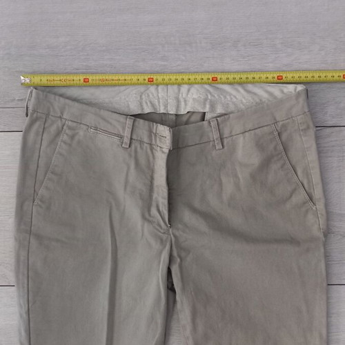 Men's khaki pants like new, size L, green color