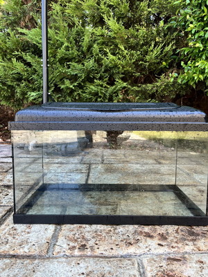 Glass Aquarium like new with complete set and LED lamp