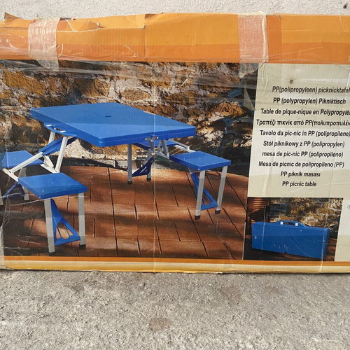 Picnic Table folding for four people with umbrella holder, like new